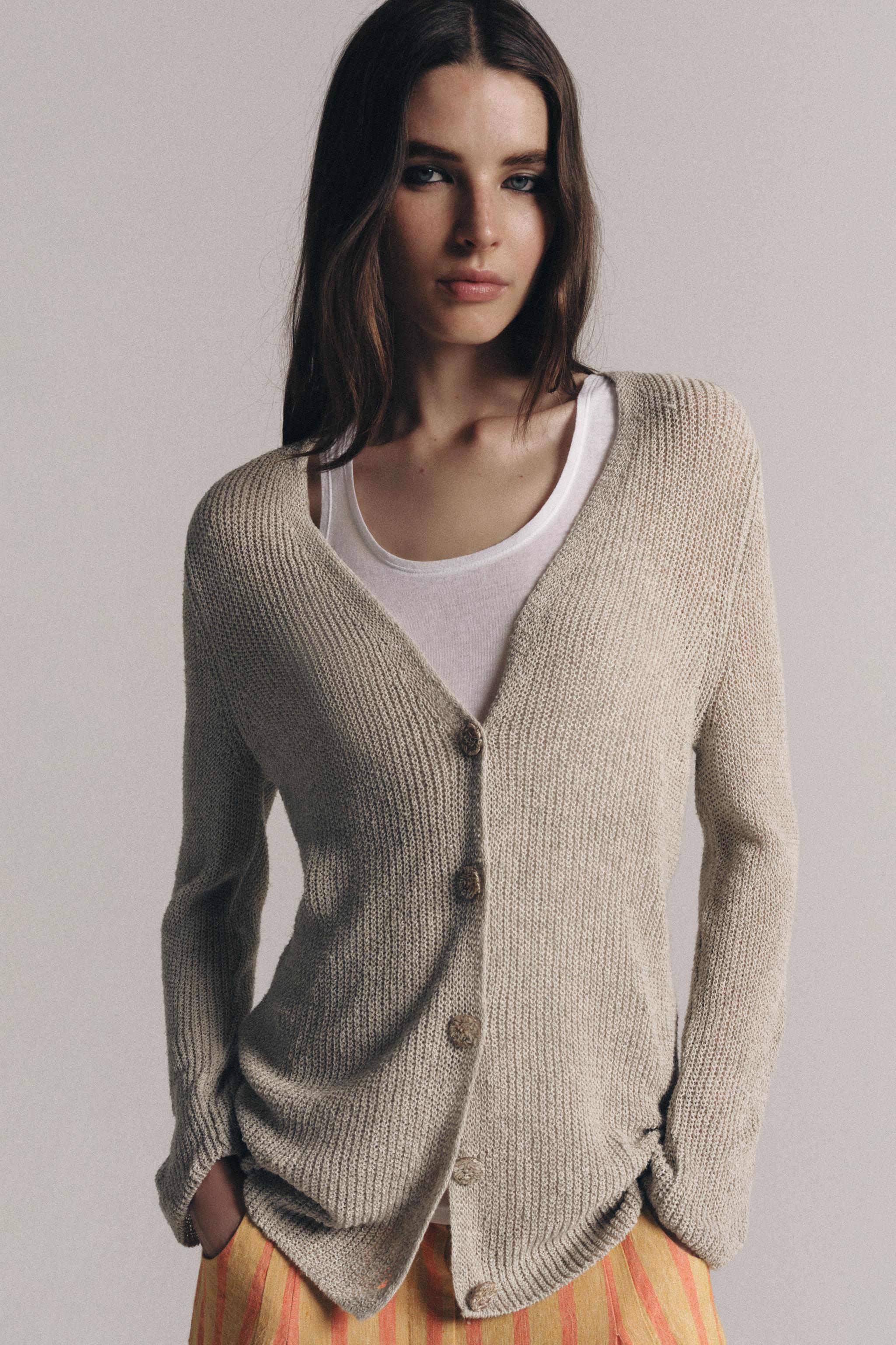 GILET EN MAILLE À COL V
